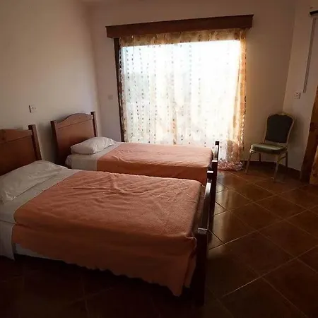 Bella Rosa Cyprus לינה וארוחת בוקר