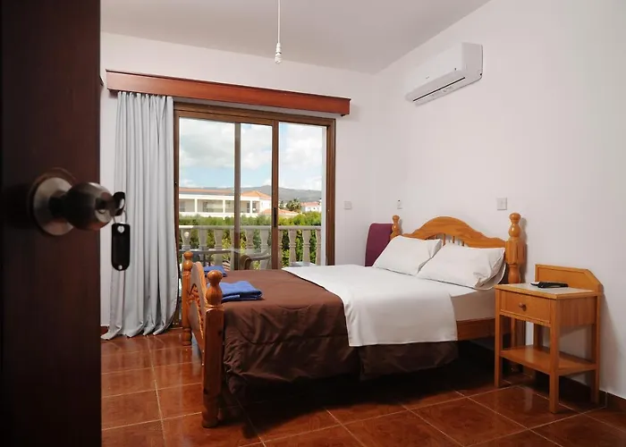 Bed & Breakfast Bella Rosa Cyprus Coral Bay