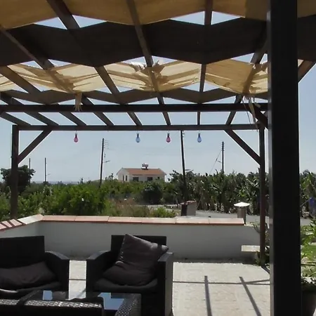 ベッド・アンド・ブレックファスト Bella Rosa Cyprus 3*