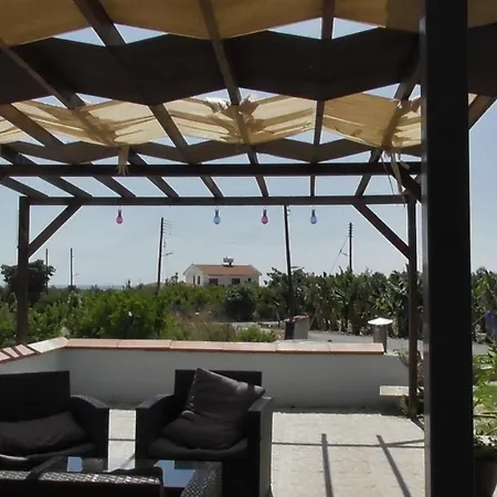 فندق مبيت وإفطار Bella Rosa Cyprus 3*
