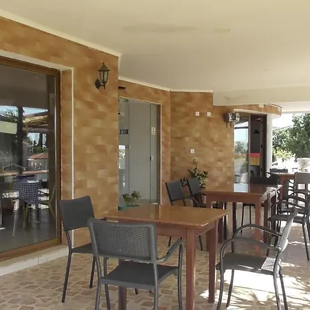 Alojamento de Acomodação e Pequeno-almoço Bella Rosa Cyprus 3*