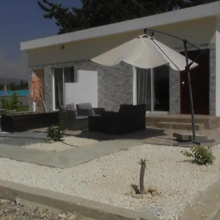 Alojamento de Acomodação e Pequeno-almoço Bella Rosa Cyprus 3*