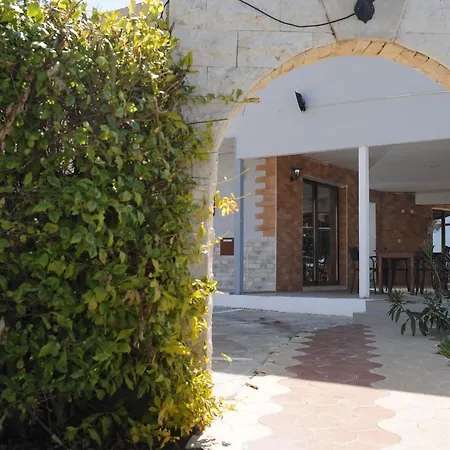 Bella Rosa Cyprus كورال باي