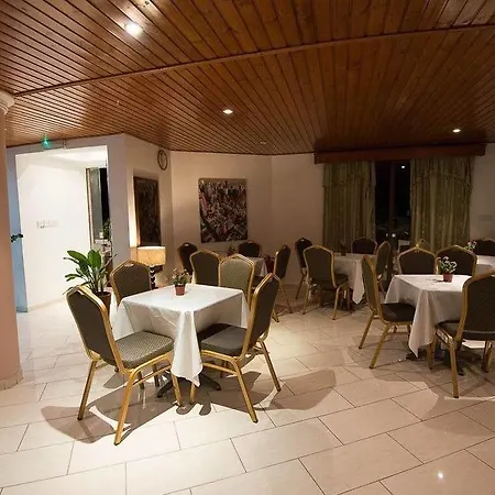 Couette-café Bella Rosa Cyprus 3*