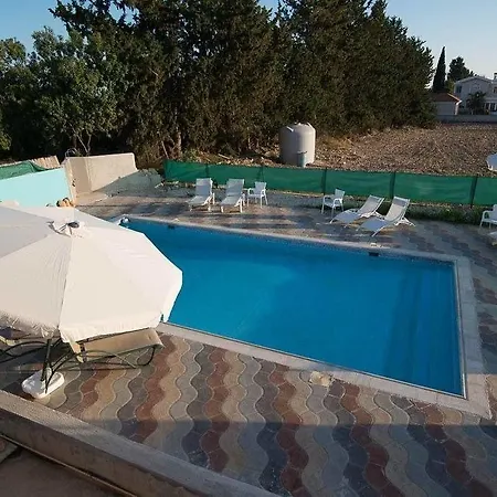 Bella Rosa Cyprus Bed & Breakfast 3*