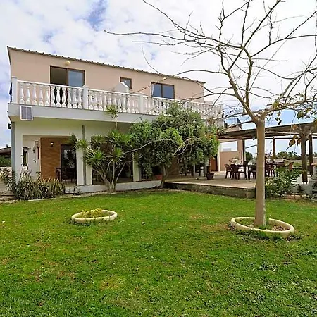 Bella Rosa Cyprus Panzió 3*