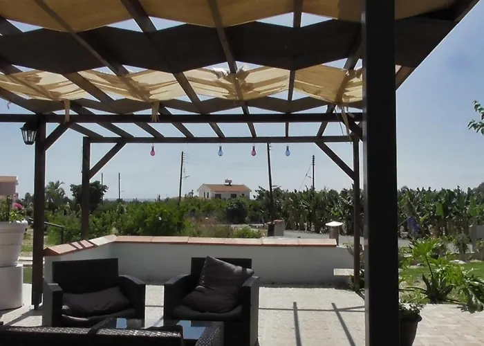فندق مبيت وإفطار Bella Rosa Cyprus 3*