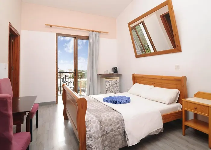 فندق مبيت وإفطار Bella Rosa Cyprus 3*